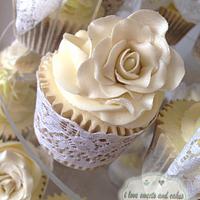 Hydrangea and roses cupcake wedding tower