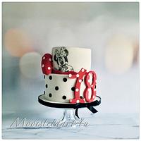 Minnie Mouse cake...
