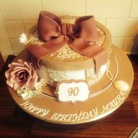 A hatbox birthday cake