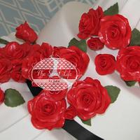 Red Roses Wedding cake