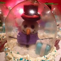 Christmas snowglobe cupcakes. 