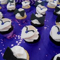 Wedding Cupcakes with Giant Cupcake