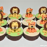 Tiger and Lion Cupcakes