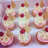 Ice-Cream Sundae Cupcakes