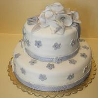 silver wedding cake