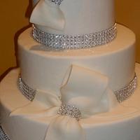 BOWS & RHINESTONE WEDDING CAKE