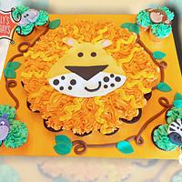 Lion Cupcake Cake
