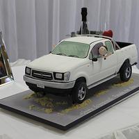 4WD engagement cake