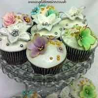 Vintage Floral Cupcakes