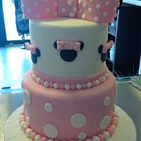 Minnie Mouse themed birthday cake.