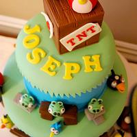 Angry Birds Cake!