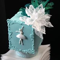 We made this cake with my friend Aneta Koleva -  http://cakesdecor.com/anideya