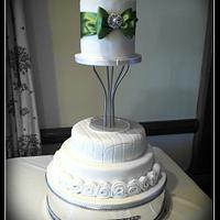 Trophy Separator Wedding Cake