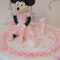 Minnie Mouse bows & frills