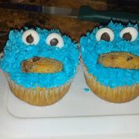 Cookie Monster Surprise Cupcakes