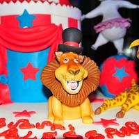 Madagascar 3 cake