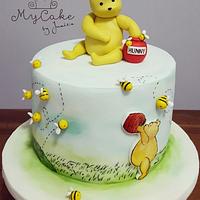 Classic Pooh cake for babyshower