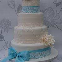 Pearls and Lace Wedding Cake