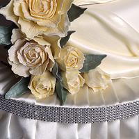 Romantic wedding cake..