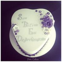Purple flower heart cake