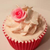 Pink Roses and Hydrangea Cupcakes