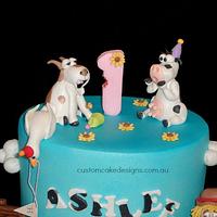 Party Farm Animals Cake