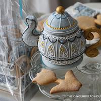 Gingerbread teapot for Mothers` day 