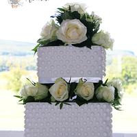 WHITE ROSES WEDDING CAKE