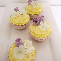 Lilac and lemon cupcakes