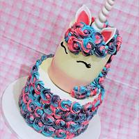 Unicorn surprise inside cake