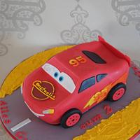Cars Lightning Mc Queen 3D Cake