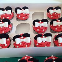 Mini mouse cupcakes