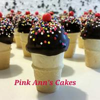 mini ice cream cake pops! 