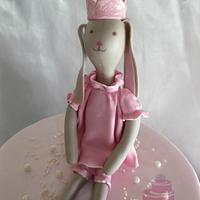 Maileg bunny cake