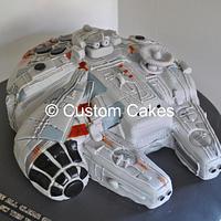 Millenium Falcon Cake 