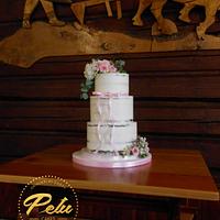 Wedding seminaked cake