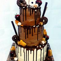 Triple chocolate drip cake 