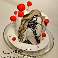 Photpgrapher painted cake 