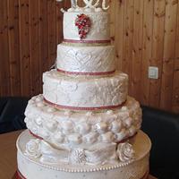 Red white Bling Bling wedding cake