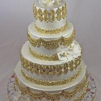 Regal wedding cake