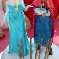 Elsa and Ana cake