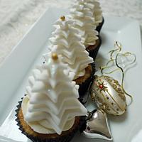 Christmas tree cupcakes for school party