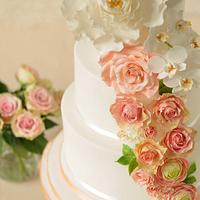 Peach & Mint Floral Cake