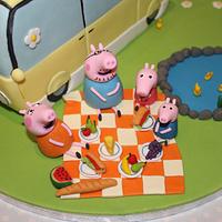 Peppa Pig's Holiday and picnic with the family - Campervan