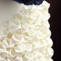 WHITE& NAVY BLUE WEDDING CAKE