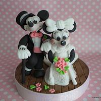 Wedding couple Mickey and Minnie