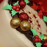 Luxury Christmas Wreath Cake