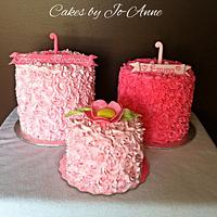 Shades of Pink Rose Swirl Cakes