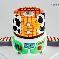 Toy Story cake with cupcakes