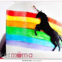 Rainbow & unicorn table
